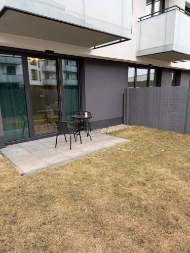Skytravel Apartment Pileckiego- Near Modlin Airport in Чоснув