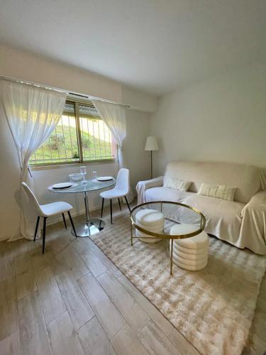 1 bedroom apartment with pool and private parking French Riviera - Location saisonnière - Villeneuve-Loubet