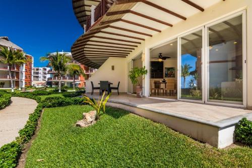2 Beds 2 Baths Main Floor with Amazing Ocean Views in Chano