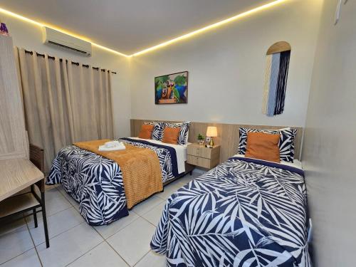 2 double beds
