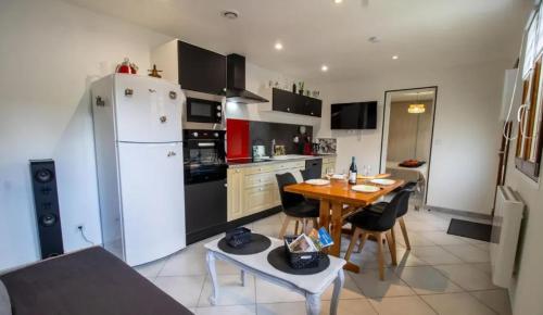 Maison avec entrée privée à Aiguillon (Maison avec entree privee a Aiguillon) in Saint-Jean-d'Aigues-Vives