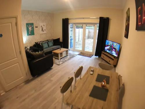 4 Double bedrooms,6 beds, free Wi-Fi, free parking – khách sạn tại Skirbeck