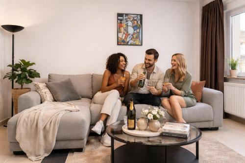 Bright Minimalist 1-Bedroom Apartment in Bucharest – khách sạn tại Rahova