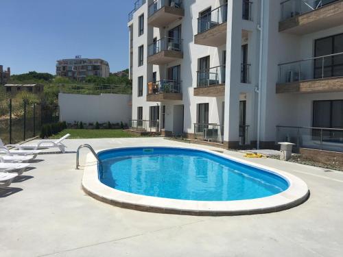 3 bedroom apartment with sea view in Бяла
