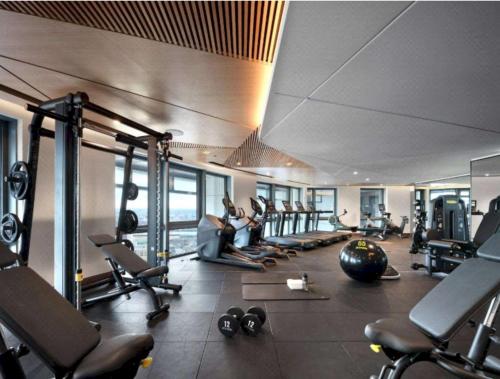 The Grand Six-Person Lux Abode Chelsea London - image 3