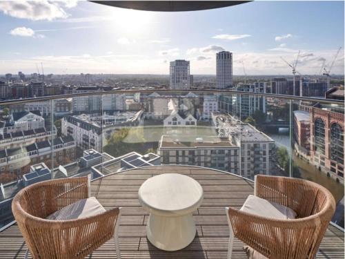 52nd Floor Chelsea Waterfront Precinct Six Sleeper Apartment - image 14
