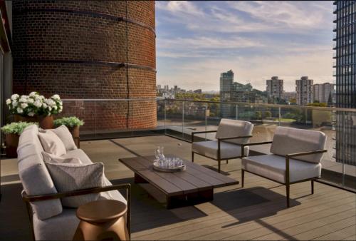Brand New Chelsea Waterfront Four Bedroom Penthouse. - image 6
