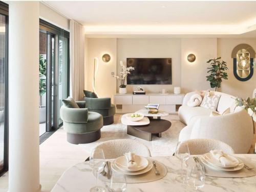 London Three Bedroom Apartment with Infinite Impressions. - image 13