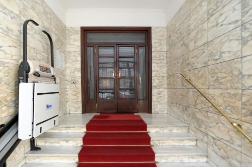 Spacious and cozy flat with two bathroom - image 3