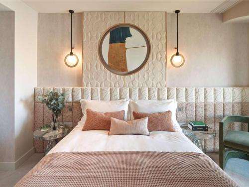 Impressive 3 Bedroom 8th floor Premium London Apartment - image 6