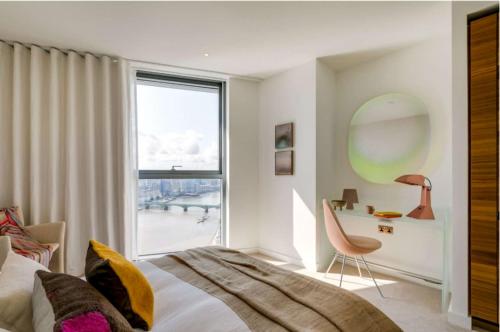 Chelsea Creek Modern Three Bedroom Apartment - image 6