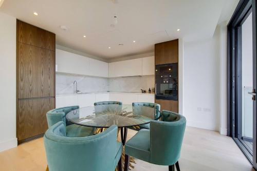 Chelsea Island Artistic Abodes for Six Persons - image 11