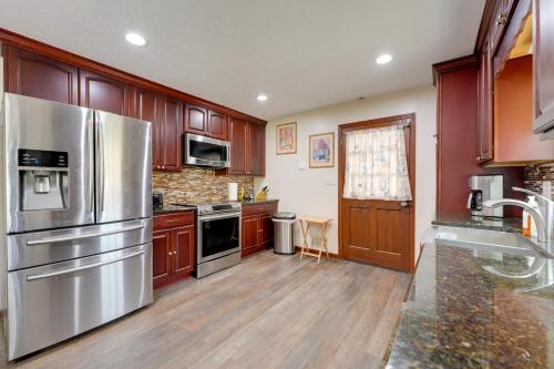 Pool + Basketball Court: Smyrna Family Home + Yard in Smyrna (GA)