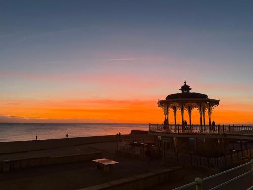 해변, 더 브라이턴 호텔 (The Brighton Hotel) in 브라이튼앤호브