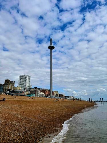 해변, 더 브라이턴 호텔 (The Brighton Hotel) in 브라이튼앤호브