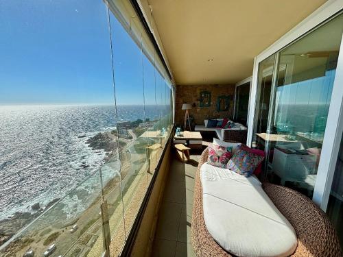 Wonderful ocean view, two parking spaces