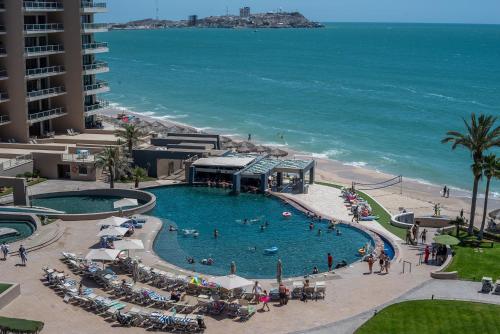 Las Palomas Resort