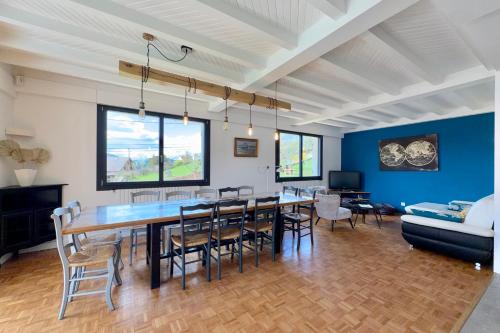 Beautiful villa on the slopes of Lake Aiguebelette! in Saint-Alban-de-Montbel