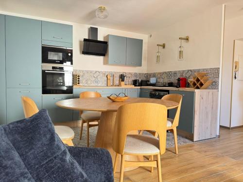 Cosy-tout-a-pieds neuf coeur Saint-Raphael in Saint-Raphael