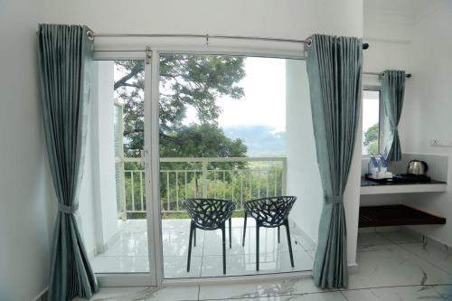 Rock N Brook Resort Kanthalloor in Pambanar