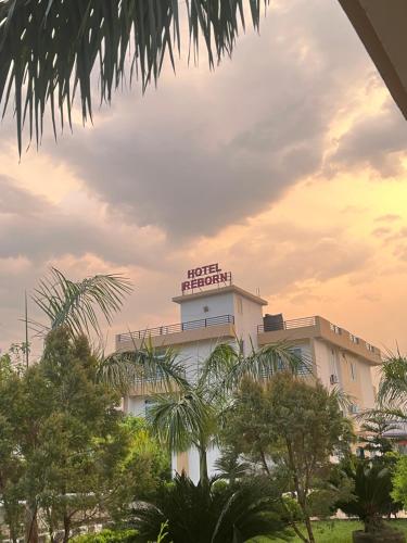 Hotel Reborn – khách sạn tại Tilottama