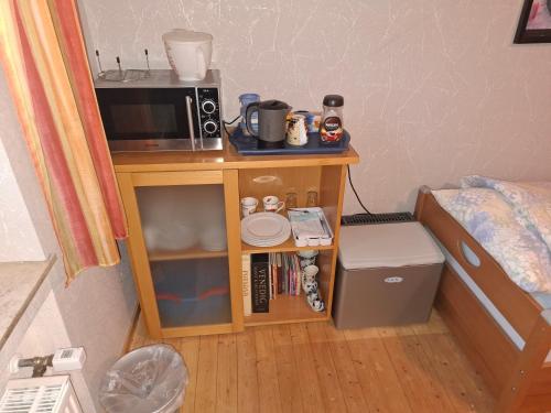 Gästezimmer Tobias für Radtouristen, Geschäftsreisende und Monteure im ersten Obergeschoss (Gastezimmer Tobias fur Radtouristen, Geschaftsreisende und Monteure im ersten Obergeschoss) in Rhede