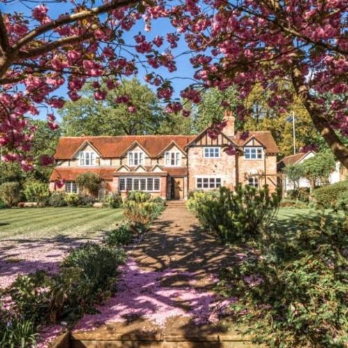 Grade2 listed Historic Heritage 20mins away from Baker Street for Events gîte à louer Ruislip