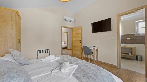 Beautiful Stone Villa Murine Istria - image 2