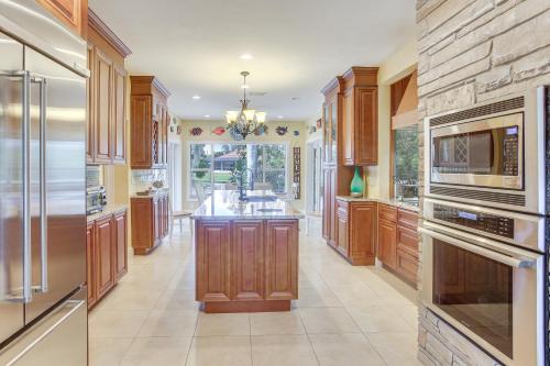 North Fort Myers House on Canal - Pool and Dock! - image 2