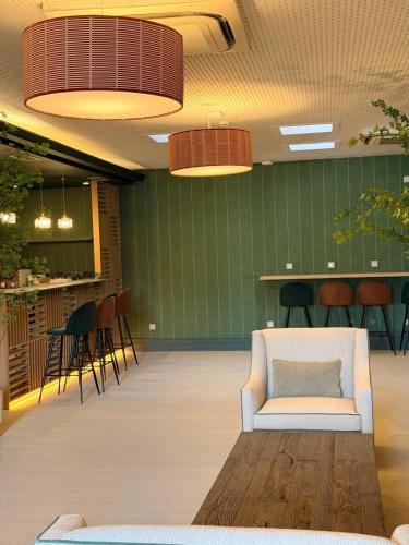 Pub/Lounge, Hotel Faisanera Golf in Quitapesares