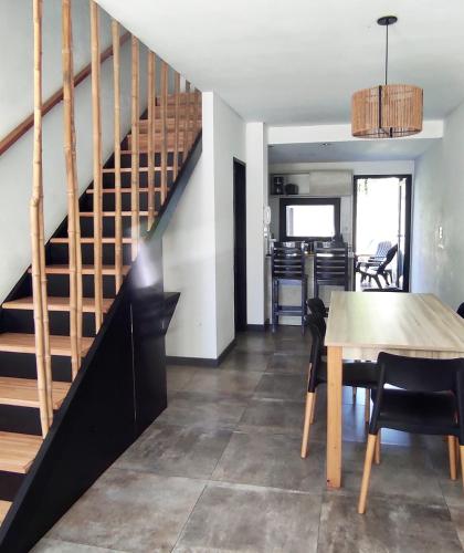 Duplex con Patio y Parrilla in Barrio Parque Luro