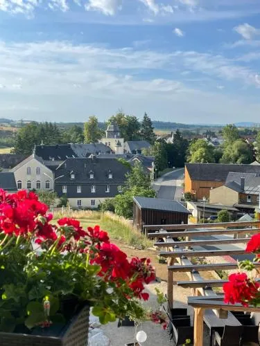 Ferienwohnung im Chaletstil Schlossblick 51 qm Wellness Fitness Sauna Bergrödelhof in Feilitzsch, Deutschland