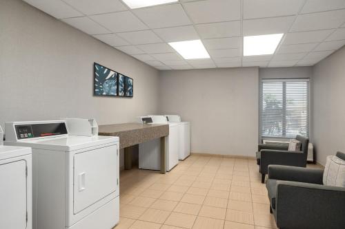Homewood Suites Fort Myers Airport - FGCU - image 28