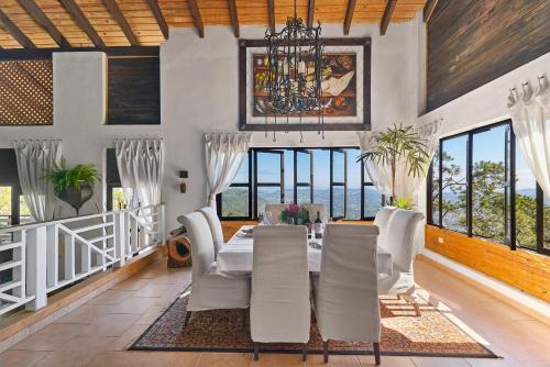 Villa ines-4X4only-Jarabacoa-View-Jacuzzi-5BR in Jarabacoa