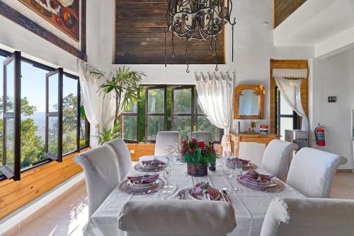 Villa ines-4X4only-Jarabacoa-View-Jacuzzi-5BR in Jarabacoa