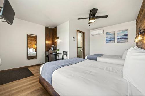 Aqua Aire Inn & Suites - image 5