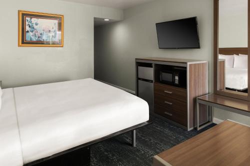 Sand Dollar Inn - image 38