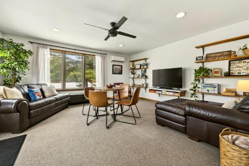 Aqua Aire Inn & Suites - image 7