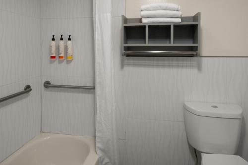 Sand Dollar Inn - image 41