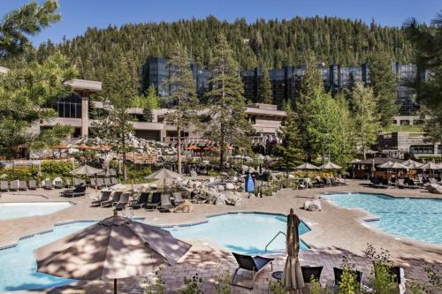 Resort Perks! Everline Corner Retreat w/ 3 Units, Olympic Valley