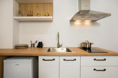 Arberon Seaside Apartments in Durres - image 4
