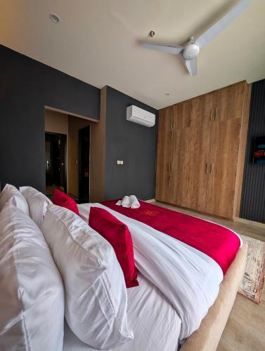 Skypark One Residency - Luxury Two bed Apartment - Self check-in - image 7