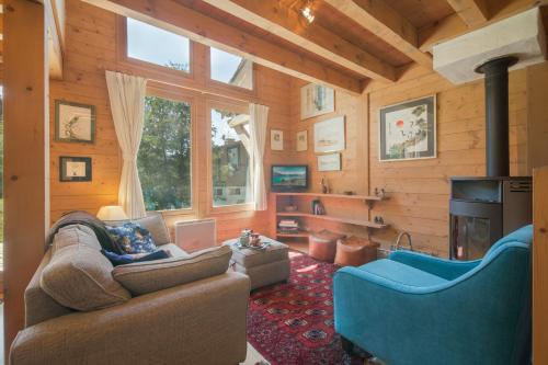 Chalets Zaria Garden Fireplace near Ski Lift - Happy Rentals
