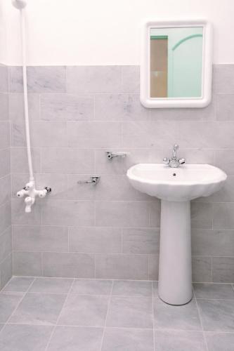 Galiyat City Hotel by EasyCozy in Sangota
