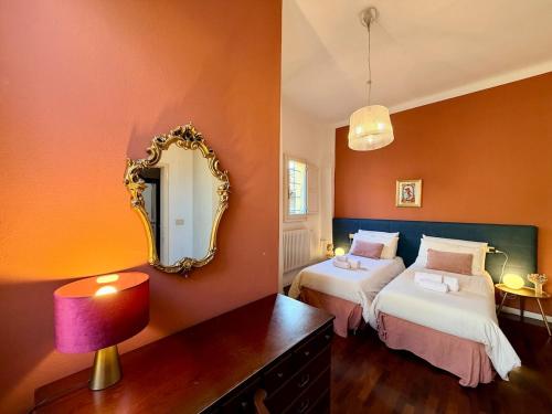 House of Chariot - Near Piazza Maggiore