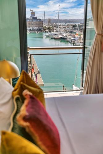 The Sunset Suite, Auckland