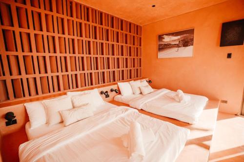 One bedroom Indoor outdoor living en suite villa in Ronda