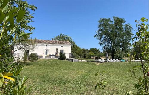 Viesnīcas āriene, Charmante Maison Avec Piscine in Saint-Aubin-de-Cadelech