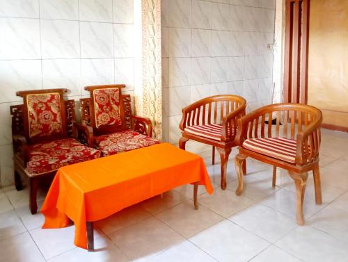 RedDoorz at Vera Guesthouse Alun Alun Kutoarjo in Kutoarjo