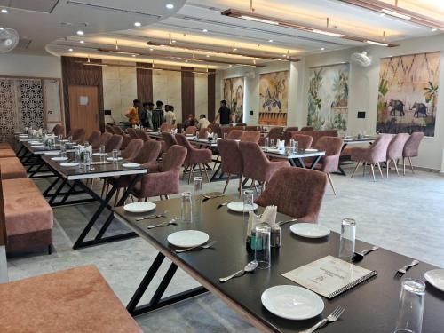 Ресторант, Hotel Shrivardhan in Suratgarh